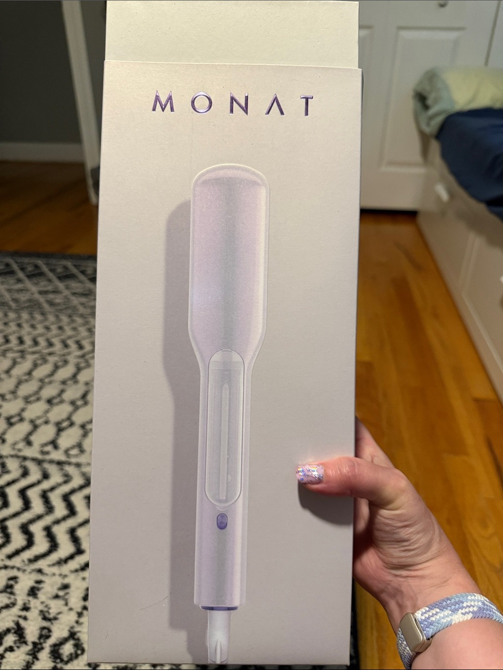 MONAT White Hair Straightening Brush - White